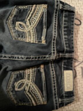 Dark Wash Kids' Jeans with Embroidered Back Pockets - (Brand: )